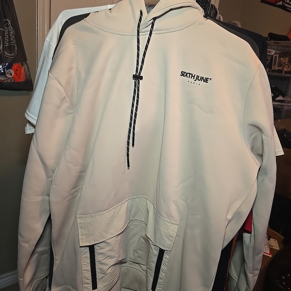 Sixth June White Hoodie-Embroidered with Blue Logo Size Large New w/Tags in Bag